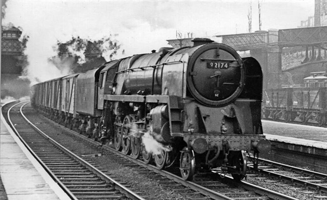 East Coast 'Blue Spot' fish empties passing Harringay Station
On 3rd April 1958 a train of empty 'Blue Spot' vans is being worked back northward on the Down Fast line through Harringay station by BR Standard 9F 2-10-0 no. 92174.
 Copyright Ben Brooksbank (CC by SA/2.0)
